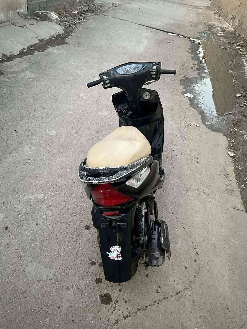 ماكس ثعلب سرعه140 للبيع السعر250 كلشي ما بيها شغاله 
بغداد الزعفرانية


**إذا كنت صاحب هذا الإعلان وتريد حذفه لأي سبب، رجاءا أرسل رسالة إلى الدعم الفني**