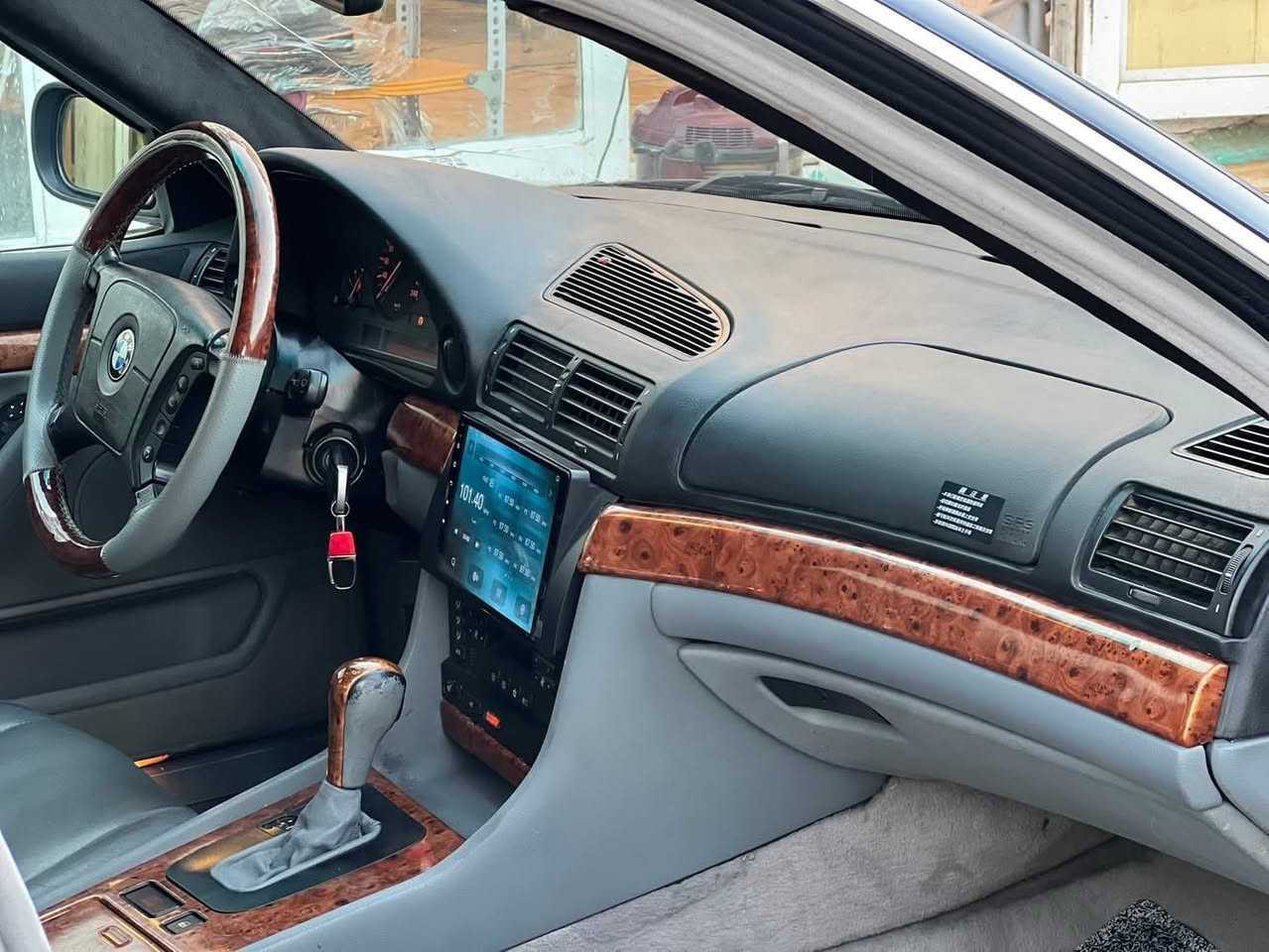 السلام عليكم
للبيع BMW E38  728 V6 موديل ١٩٩٨ محدثه ٢٠٠٠

بي ام دبليو ٧٢٨  خفاش ٦سلندر

اخوان ارجو منكم قرائة المنشور للاخير

رقم جديد شمالي سليمانيه وسنويه بأسمي شرط التحويل

السيارة بدون حادث سويتلها ادامة كلفتني ٥٥ ورقة يشهد ربي

⭕️بدلتلها كير جديد كبس هوه والمحرك حاوية كلفني ١٥٠٠$ دولار جدد لوك

⭕️بدلتلها غرفة كامله بدون اي نقص ١٠٠٠$دولار

⭕️صبغتها عام فرن درجه اولى مليون وربع

⭕️بدلتلها تخم تايرات مع وياله جديد حتى السبير ٨٠٠ الف 

⭕️تبديل صدر كامل امامي خلفي وبريكات وحساسات ٦٠٠ الف 

⭕️اشتريتلها لايتات امامي زنون جديد حاويه وبك لايت جديد كلهن ب ٥٠٠ الف

⭕️شديتلها شاشة اصلية دقة ومواصفات عالية مع كاميره خلفية ٢٨٠ الف

⭕️بدلت منظومة التبريد بالكامل من الدعاميه لدشبول من الراديتر للصوندات للكمبريسر حتى الثلاجه والفلاتر الي بداخل الدشبول كلها تبدلت جديد وغاز خاص مو تجاري كلفني ١٠٠٠$دولار مواد وعمل

⭕️ بدلت تانكي بانزين كامل مع الفيت بم حتى الصوندات بدلتهن

يشهد ربي السيارة ماناقصها برغي وكل الاسعار الي ذكرتهن اغلبكم تعرفوهن

السيارة جديدة بمعنى الكلمة وكل هذا الصرف لان اني جانيها وعارضها للبيع بسبب ضرف وبالعافيه على صاحب النصيب

🟣 السعر💵 ٩٥٠٠ دولار يعني (٩٥ ورقة 💵) يشهد الله مو سعرها بس اريد اسوي عمليه لبنتي ومستعجل

🔴العنوان بغداد الكاظمية 

🔴رقم الموبايل ***********
