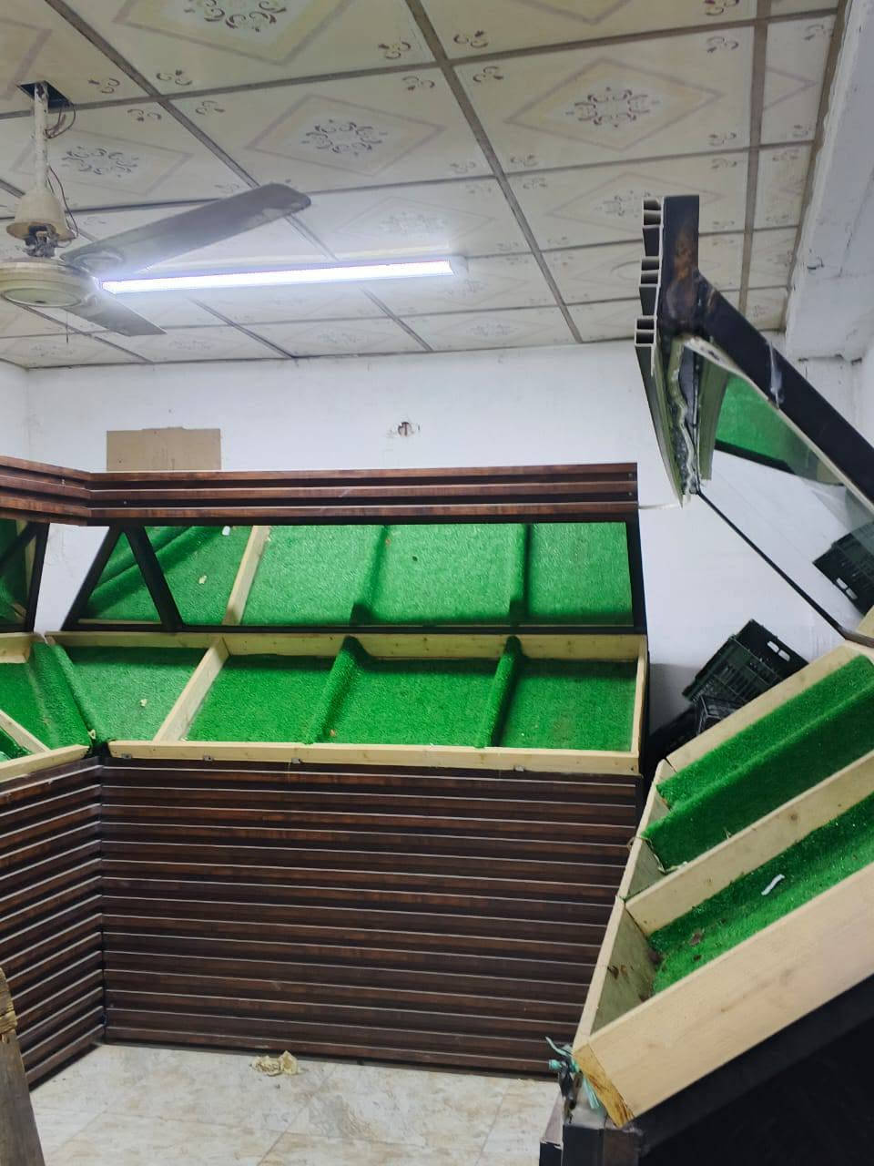 معرض محجر مال مخضر كامل ومرتب وشغل مضبوط مابي اي نقص حته بي خزن بيبان ابي الخصيب 
***********
السعر 750وبي مجال

