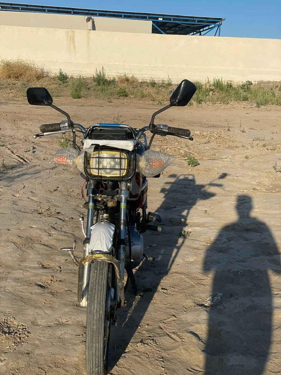 السلام عليكم تايكر للبيع 
دراجه مابيه نقص 
كلشي جديد 
كور بوشه بستم ولافات 
ضفيره باتري اشاير كله جديد 
بلك عقل كويل نار شاشه ايباد 
السعر 375 وبي مجال 
المكان تكريت العلم 
***********
