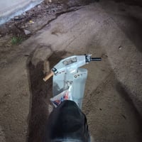 دراجه كوم حديد ابيع طافيه تحمل وتروح وذا ماعندك تاخذه بلاش   مكاني بغد...