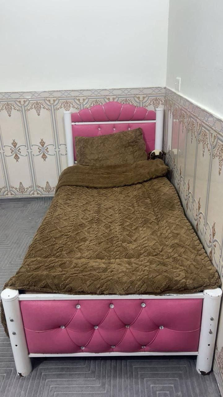 غرفه نوم للبيع مع الكنتور السعر. 150. العنوان بغداد بسمايه للبيع محتاجته بسرعهه


**إذا كنت صاحب هذا الإعلان وتريد حذفه لأي سبب، رجاءا أرسل رسالة إلى الدعم الفني**