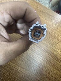 تتوفر كل فيش ظفيرة المحرك ٠٧٧٧٢٢٥٥٣٧٣ متوفر توصيل