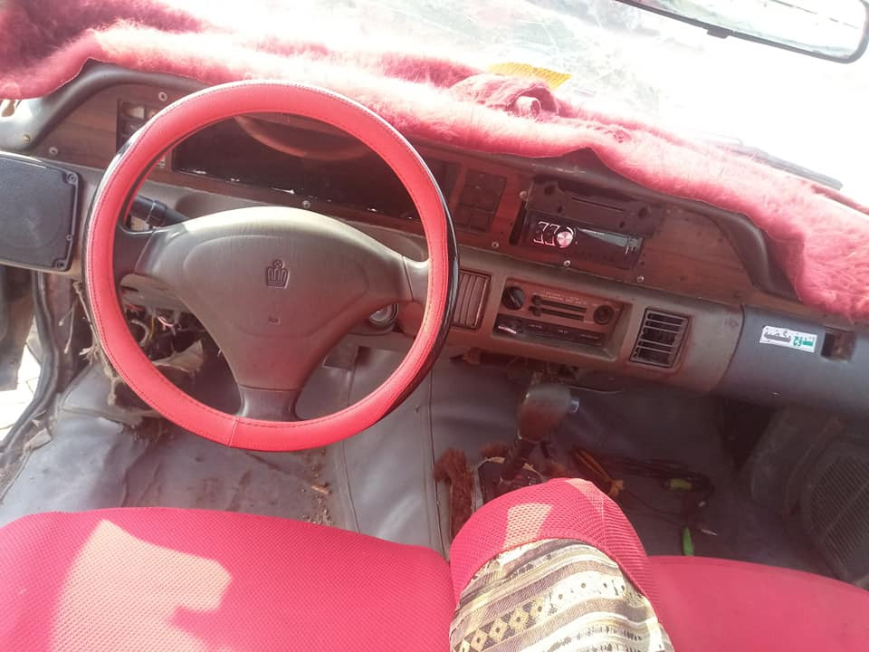 دولفين
كير ومحرك بطه ٣٠٠٠ شرط 
السعر ١٥ وبيها مجال  السماوه ***********
