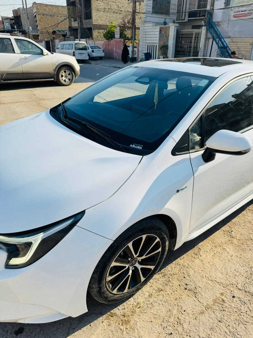 سلام عليكم كورله هايبرد موديل ٢٤ ماشيه ٤٣ كفاله عامه عده شخطين
مكان الشعب اي استفسار ع رقم ***********
السعر 36 وبيها مجال بصيط
