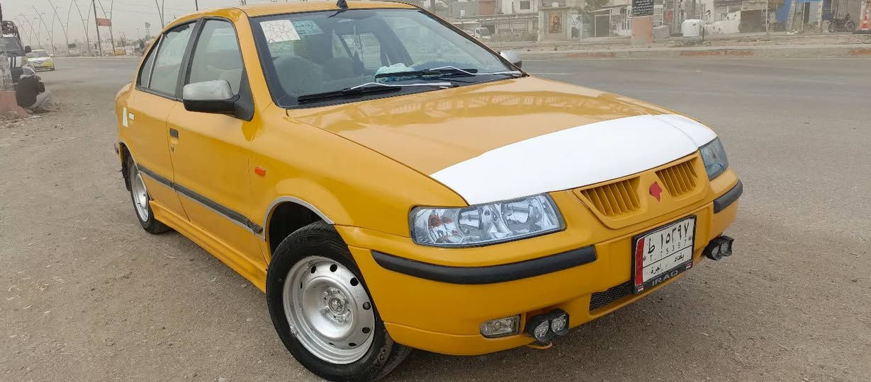 سمند موديل 10 سنويه جديده تبريد ثلج امصفره هيئه او غرامات سياره مال جناي كامله نقص مبيها كير مكينه خير من الله سياره كامله وين متريد شغل وطلع داخلها جلد داخل دشبول ابطاين فول مسجل كهرباءيات لايت بك لايت كله شغال رقم بغداد السعر 32بيها 
مكان ديالى رقم الهاتف ***********
