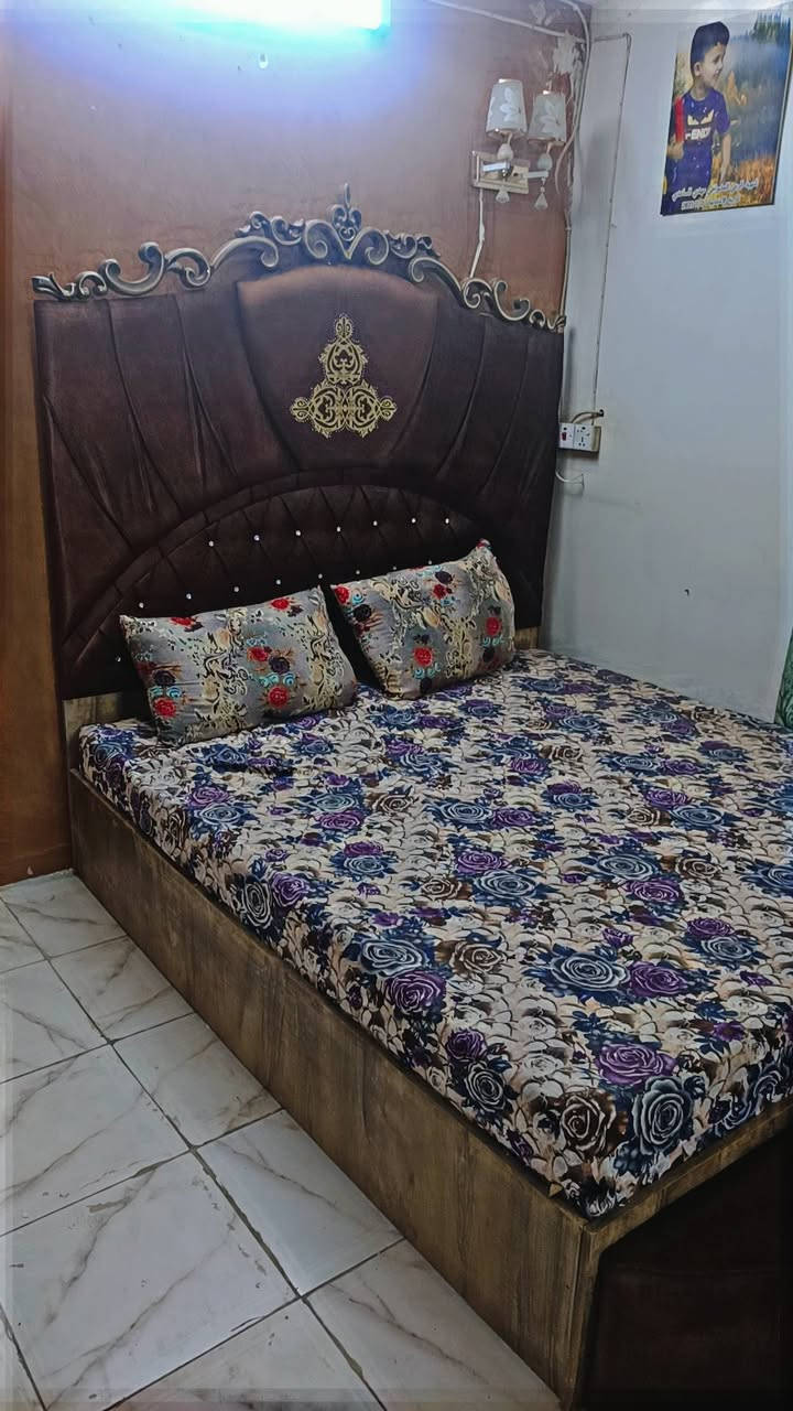 للبيع غرفه أخشاب تركي درجه أولى 9 قطع نضيفه 100%
شراي راسلني خاص 
او راسلني واتساب ***********
