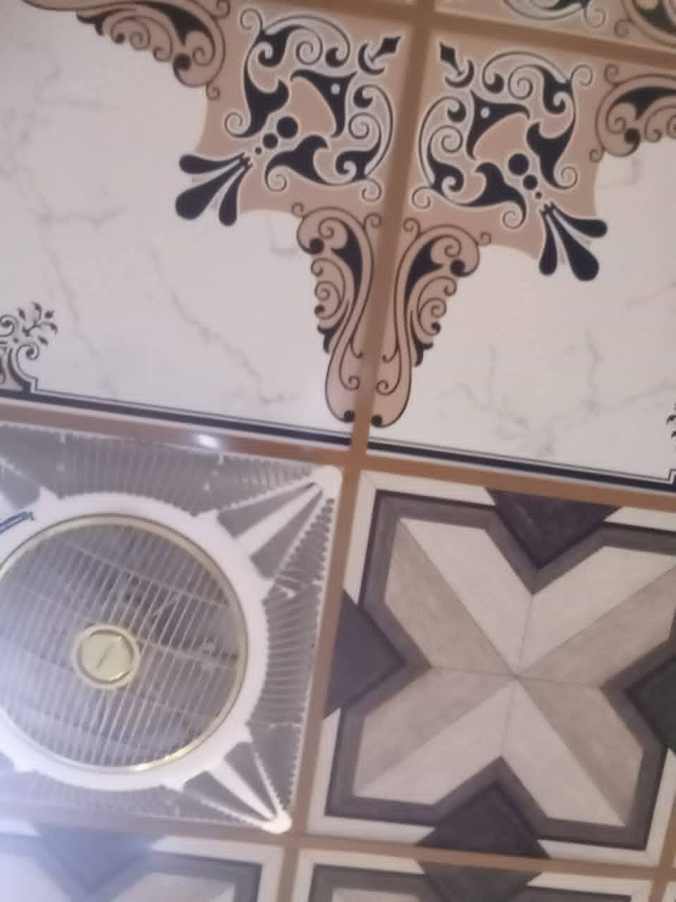 عربانه للبيع ب٤٠ نهايتها وسقف ثانوي ومروحتين ويا ٨٠ قطعه  ب١٢٠ وتنور غازي ب٤٠ و(خلاط ومطحنه ومحضره ويا) ب٤٠
وتخم ٤ كراسي و٢ قنفات ب٣٠٠


**إذا كنت صاحب هذا الإعلان وتريد حذفه لأي سبب، رجاءا أرسل رسالة إلى الدعم الفني**