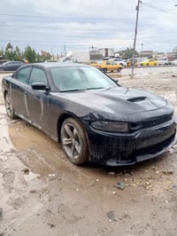 جارجر مديل 23 للبيع الاستفسار على الرقم ما متواجد على الفيس  077009516...