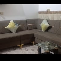 كنبة نضيفة • قابل تفاوض