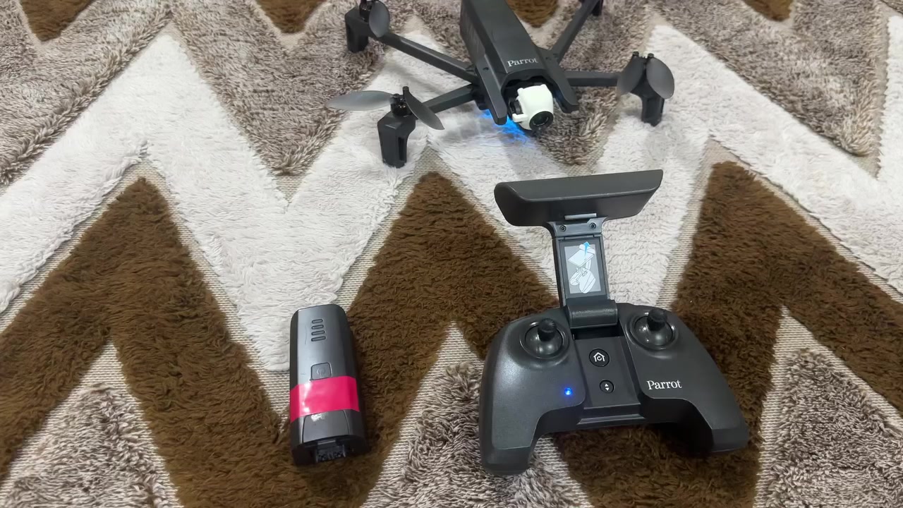السلام عليكم درون parrot  ANAFI الموصفات ربط كيبل مسافه من خمسه الى 6 كيلو كمبل ثلاثي دوار رجوع تلقائي بطاريه تدوم طيران 25 دقيقه حقيقي تجي وياها بطاريات عدد 2 نظافه 99% السعر 275 مع التوصيل 
ملاحظه التوصيل فقط بغداد حله نجف كربلاء ديوانيه والي يحب يشوف تصويرها يتفضل خاص تصوير 4k حقيقي وبيها ثلاث وضعيات للسرعة


**إذا كنت صاحب هذا الإعلان وتريد حذفه لأي سبب، رجاءا أرسل رسالة إلى الدعم الفني**