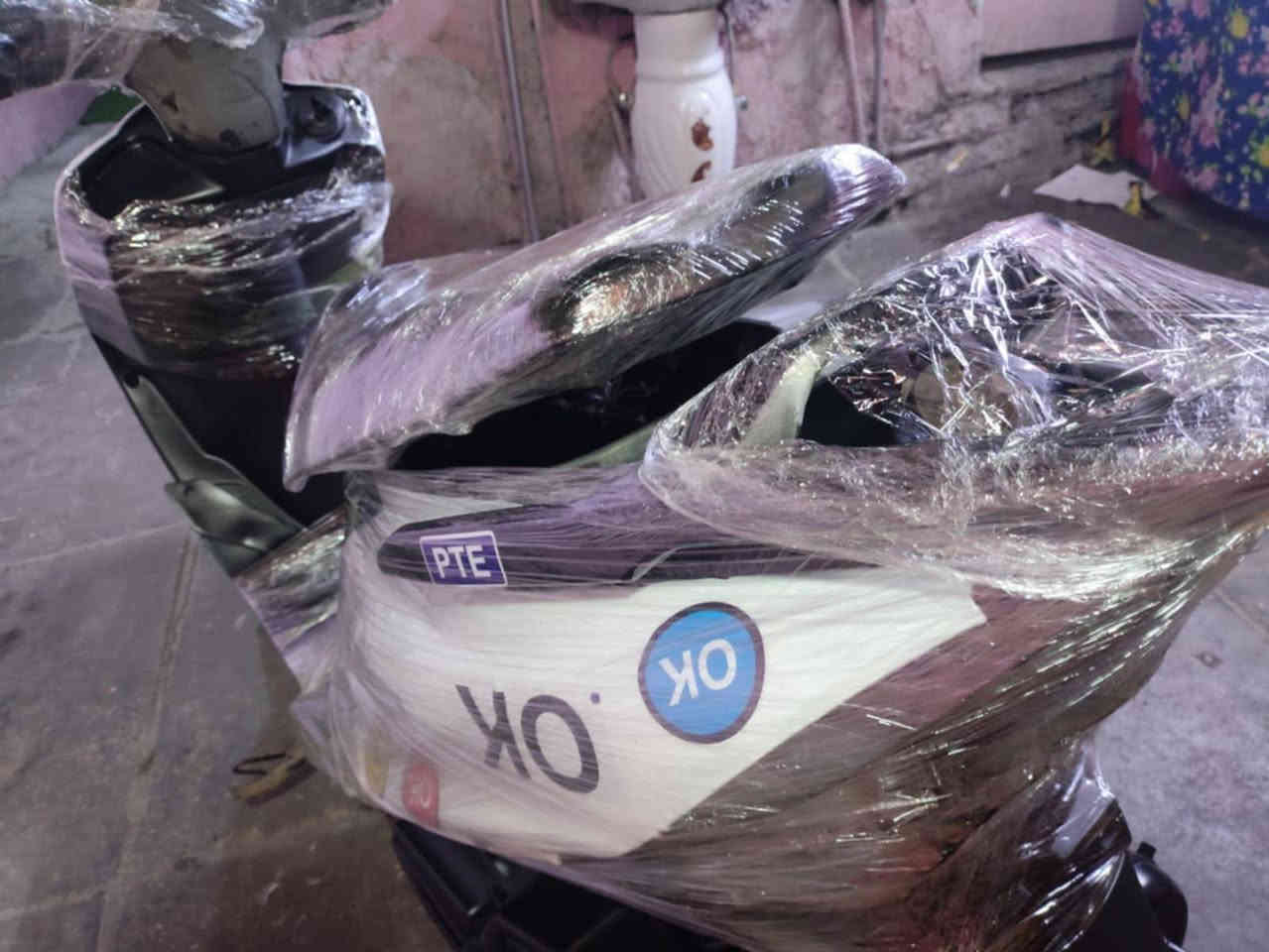 سلام عليكم درجه البيع ماكس ثعلب ياباني السرعه 140
مكان بغداد الدوره درجه نضيفه  محرك ما مفتوح نضيف  شغل وتطلع شد بيه اذه بيه شي ترجع 
اوراق كامله كمارك مدفوع كلشي كامل بس بيه نقص شوي سعر درجه 500بي مجال  متوجد وتساب وفيس *********** لحد يسالني شي بعد لين كلشي ماعرف بلدرجات تجي تفحص وشوف وتاخذ وتطلع
