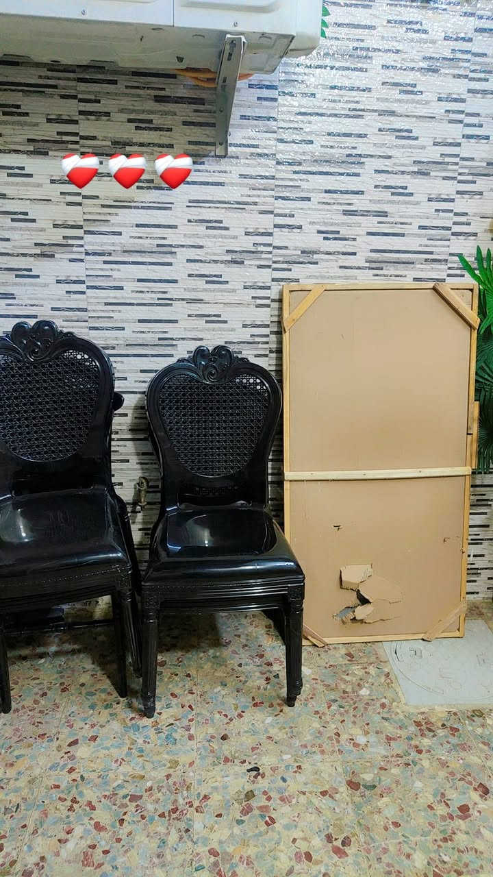 ميز طعام مرمر بورسلين بلكراتونة ثقيل لاعلى درجة 150 قفل عنوان الشعب حي التجار موجود توصيل ***********
