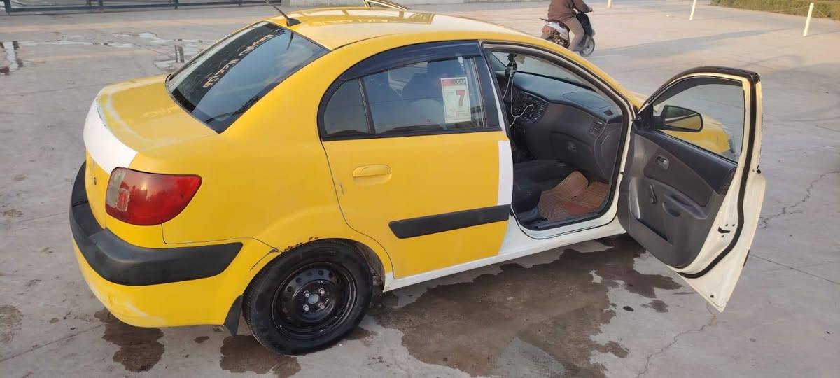 سلام عليكم للبيع كيه ريو موديل 9مصفره هيه وغرامات مكينه وكير  أوتو شرط حداديه تايرات خير من لله سياره مكفوله من كل ضربه  السعر معروضه 80وبيه مجال   ولسياره بسمي  ومنضومت قاز ومكاني الموصل  ***********
