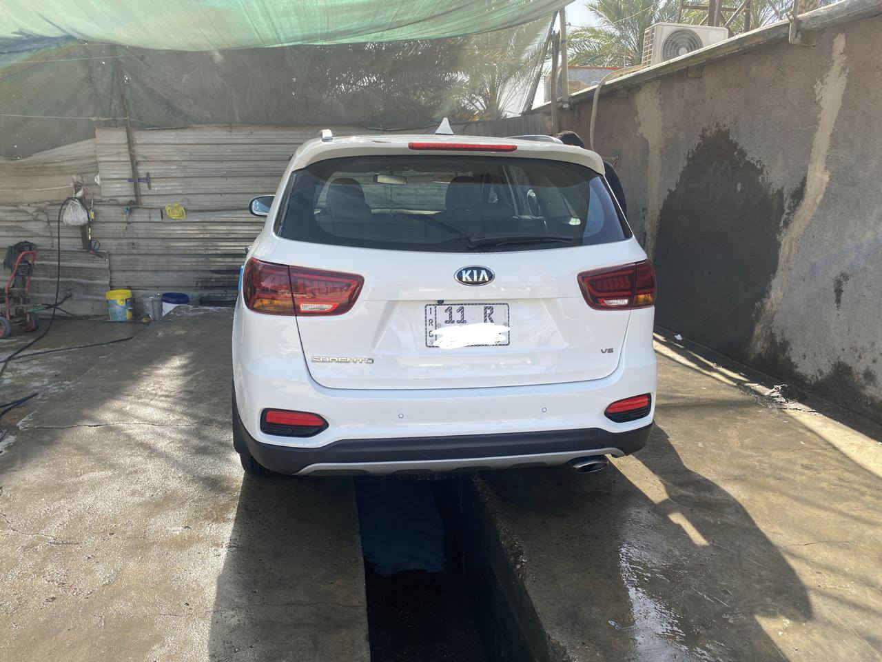 سلام عليكم سورنتو موديل 2018 فول مواصفات
.بانوراما
.مرايات شفط
.اشاير ترحيب بل مري وبل يدات
.اربع انضمه
.كشنات كهرباء
.كشنات تدفئه تبريد
.نوع خليجي 
.سبعه راكب
.ويل كب كروم
.بصمتين
كتلوكات مالتها موجوده
ماشيه 81الف حقيقي 
واكو ضربه بل باب مال سايق ماشرلك عليها بل صوره وكذلك مخليلك سونار بل صور  السعر(255)وبيها مجال الاستفسار الاتصال علا هاذا الرقم***********
