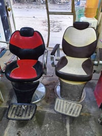 كراسي 2لالبيع ومرايه هم ثنين  الرقم 07733424897خابر وتدلل