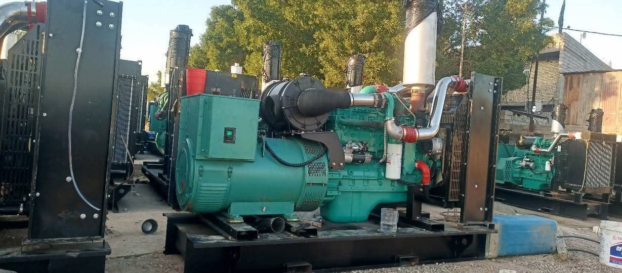 سلام عليكم مولدات كمنز 24والف حجم 114 نضام حمايه كامل 250كيفي مكان بغداد جسر الفرنسي رقم الهاتف ***********
