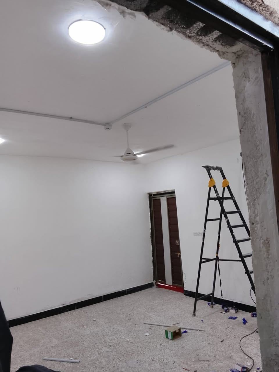 مخازن للبيع المساحه 1800متر فول سيفتي كامل منضومة كاميرات ومنظومة سلامه كامله ماي ومجاري كامله للاستفسار الاتصال على الرقم *********** أو ***********
العنوان البصرة المخازن الي قبل صناعية حمدان
