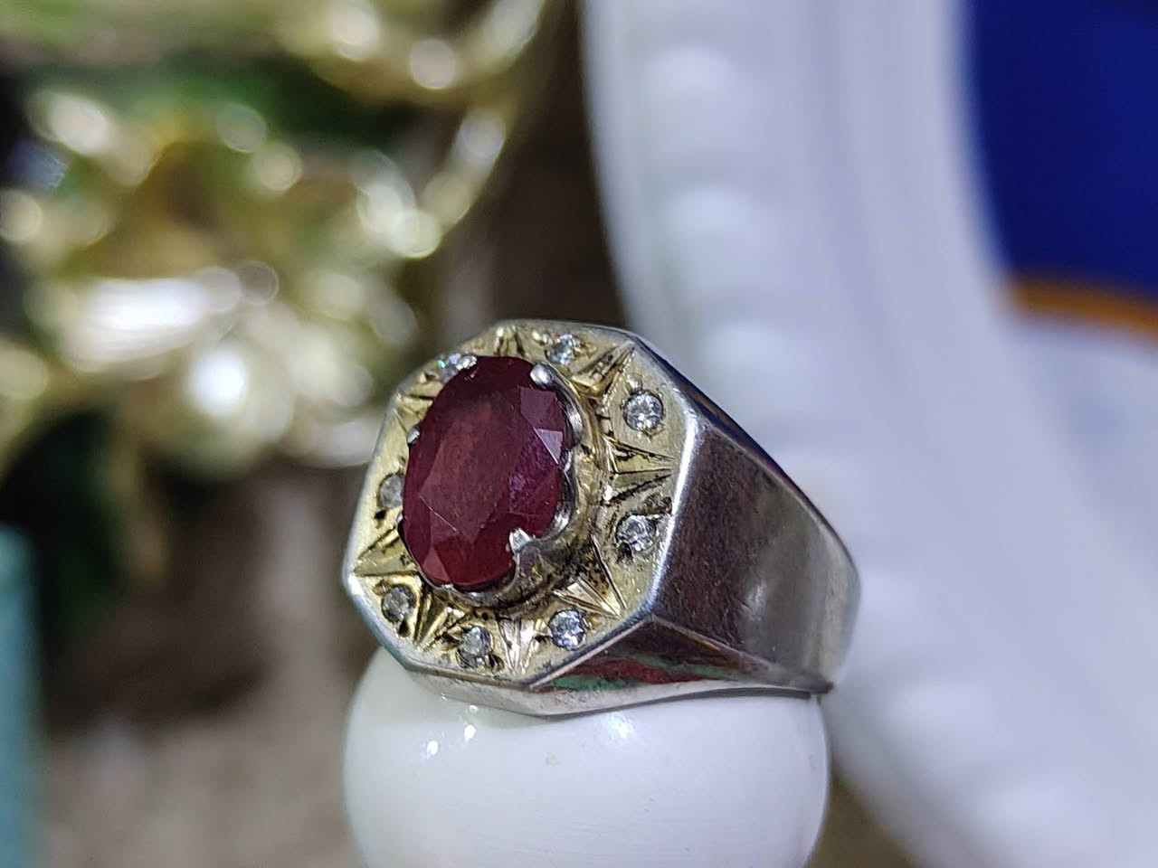 ياقوت افريقي فرط الرمان قطعه تحفه ومميز السعر 65 الف للطلب ***********
