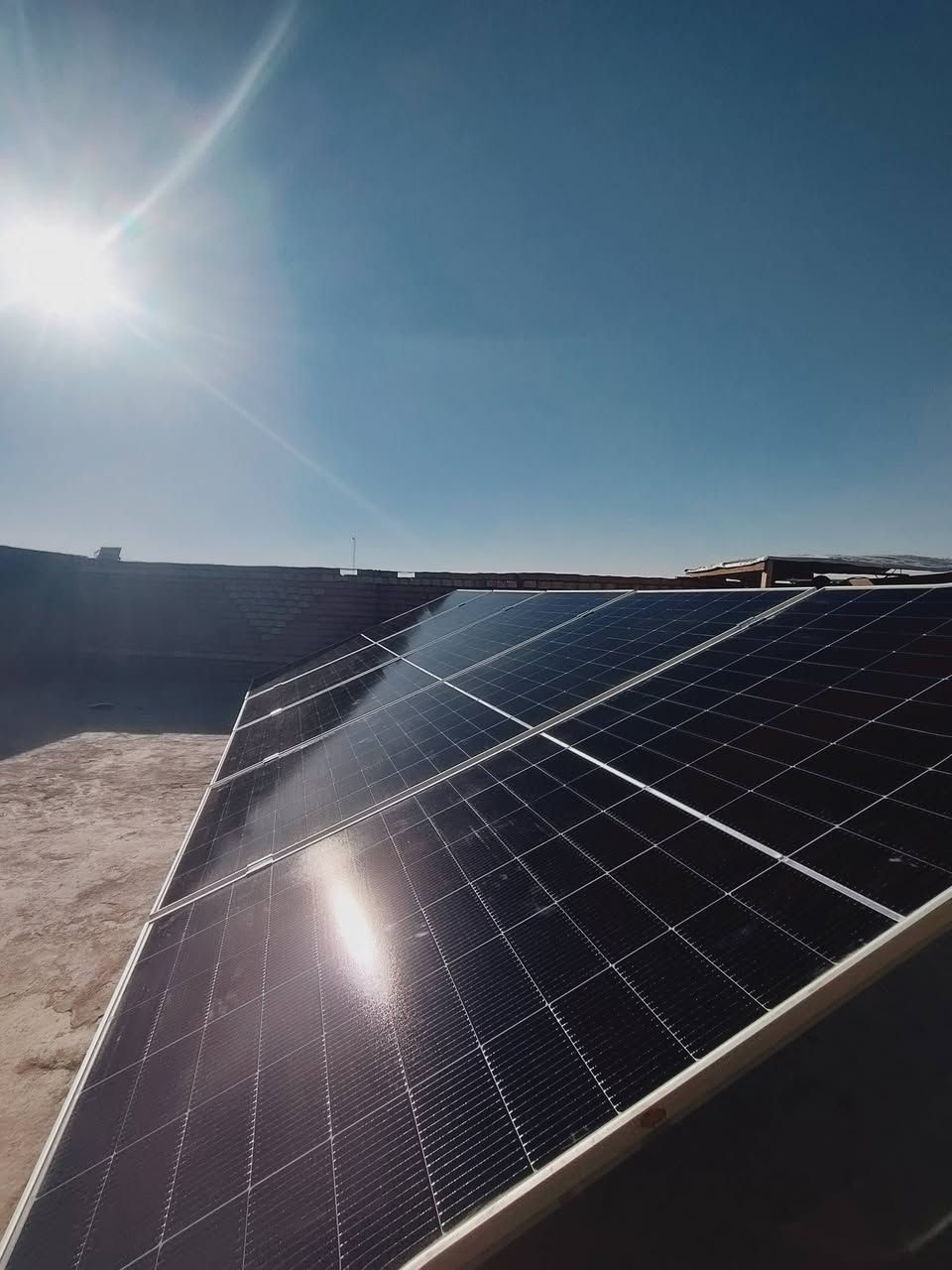 📍بعقوبة_البردية 
تم تنصيب طاقة شمسية ( شيساج)
بقدرة 10امبير نهاري☀️ 8امبير ليلي🌖

تتكون المنظومة من انفيرتر بقدرة3.5kw✅
وبطارية بقدرة 8 kw✅+بورد سيطرة متكامل✅
مع هيكل حديد مغلون لالواح شركة لونجي عدد 5✅

ضمان البطارية 5سنوات حقيقية✅✅
ضمان الانفيرتر 2سنوات حقيقية ✅✅

للتواصل :
*********** المهندس صالح الحربي
*********** محمد صالح الحربي

