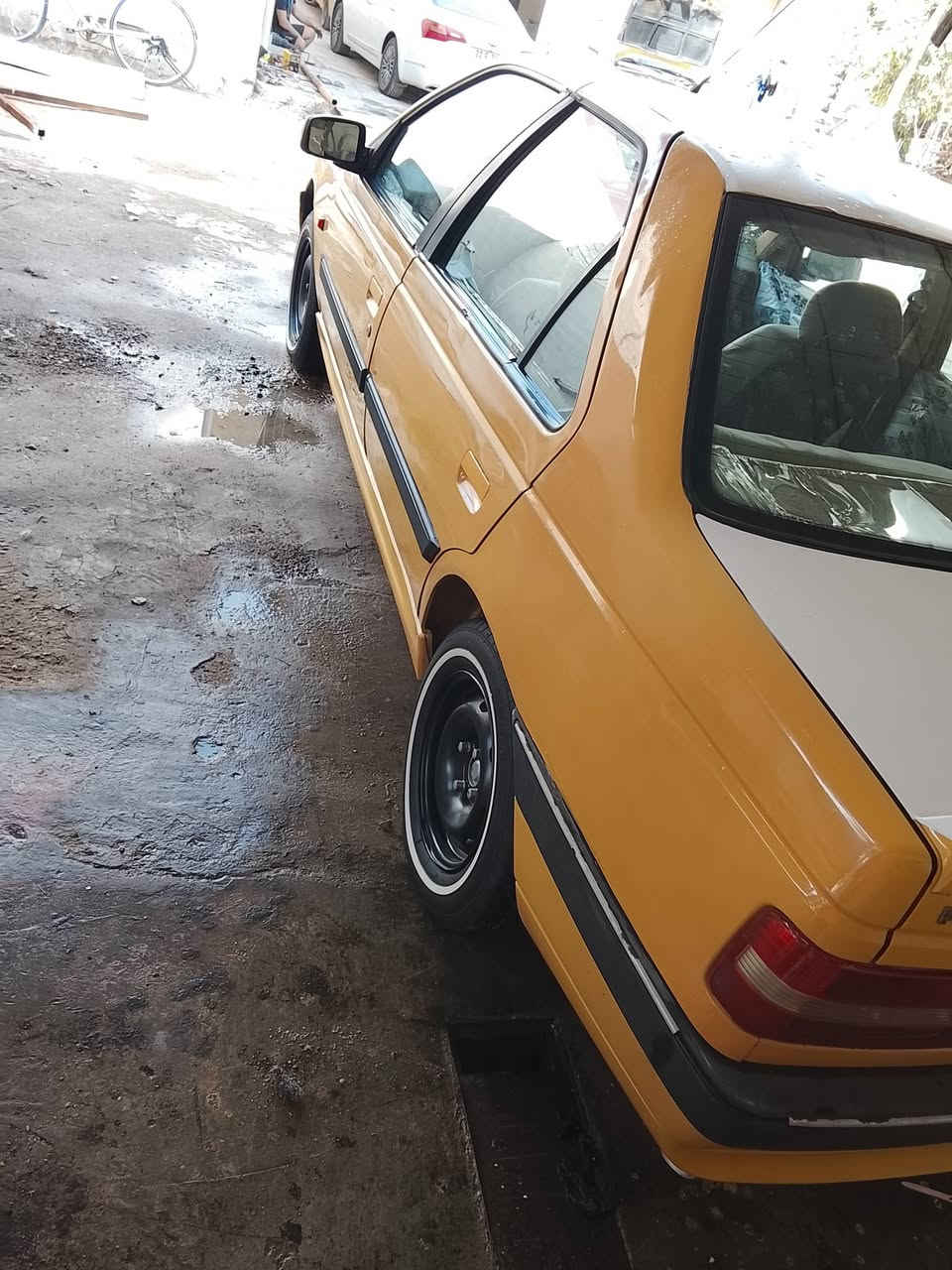 سلام عليكم سياره بيجو 2013 رقم بغداد بسمي هيئة غرامات مصفرة ابيع عقد مروري سيارة مكانهة  كربلاء تخم تاير جديد بطاين جدد كشنات جدد تنتة جديدة كهربائيات وضع الشركه تبريدهة ثلج سايد بريك شغال سستم سماعات سنوية ما صاقطة هزة جديدة جام اربعتهن يصعدن وينزلن سيارة كل نقص مابيهة فقط بس جاملق خلفي سعر 40 قفل رقم الهاتف ***********
