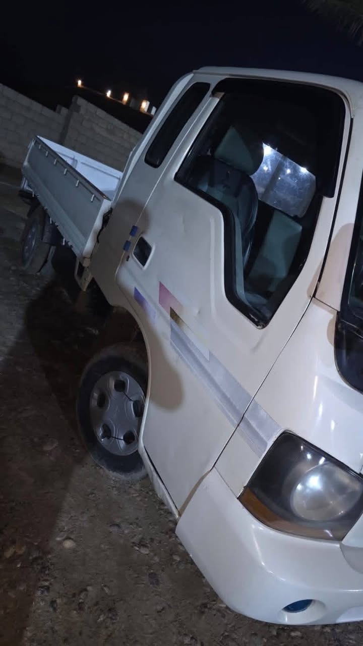 السلام عليكم ورحمت الله وبركاته للبيع كيه ام اعيون بزون موديل ٢٠٠٣سياره جديده أدوات مامسجل العنوان صلاح الدين بيجي الحجاج السعر ٤٣ وبيهه مجال  قليل الاتصال *********** وحياكم الله
