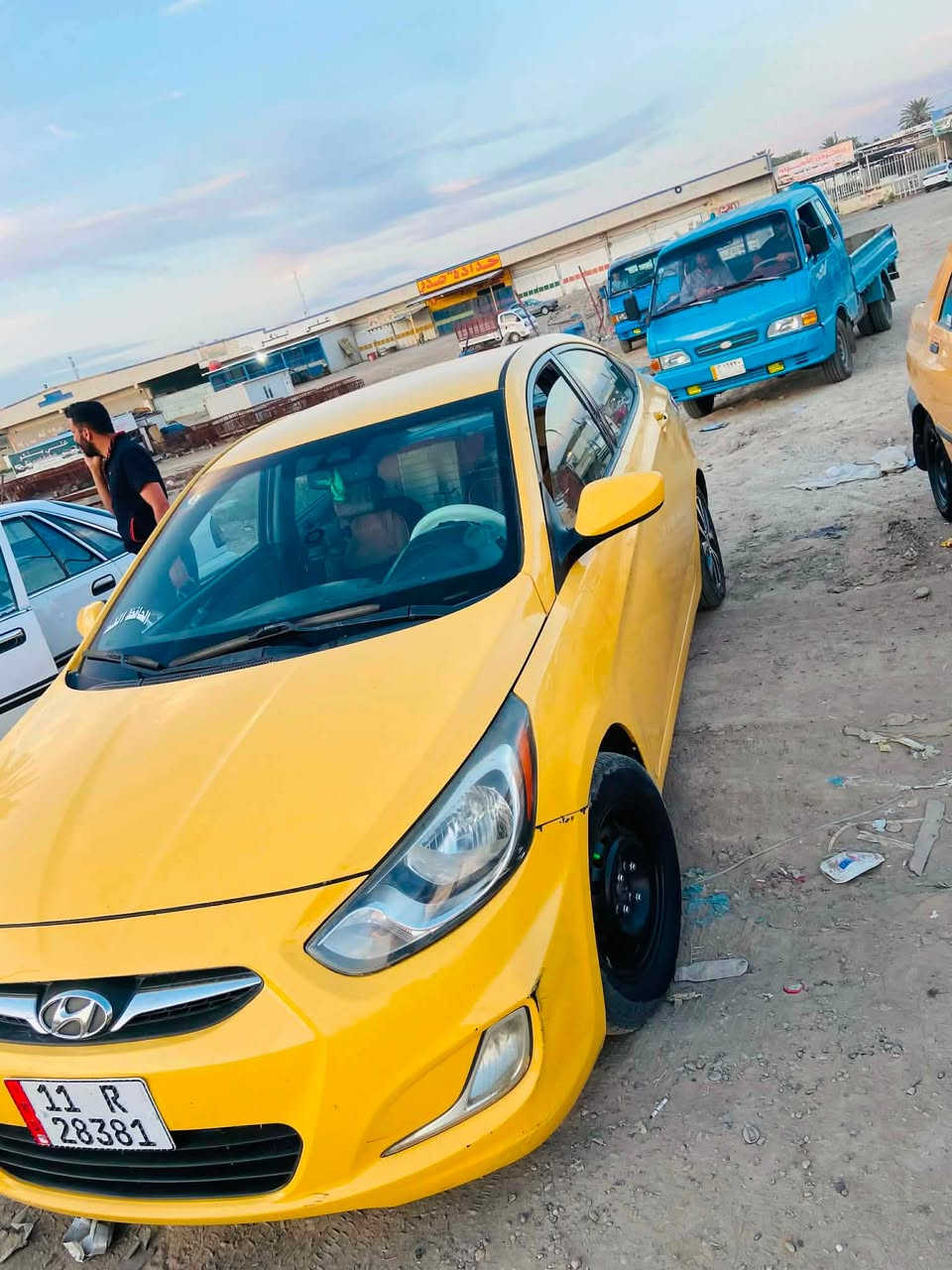 السلام عليكم اكسنت موديل 13 امريكي بيه جاملغ امريكي وبيه ضربه بلبيان الثنين مرجعه عل البارد والباقي خير من الله كير مكينه 1600 صدر خلفي امامي تعبان السعر 67 وبيه مجال 
مصفر هيئه غرامات كامله 
ورقم انكليزي باسمي السياره 
بغداد الدوره 
***********
