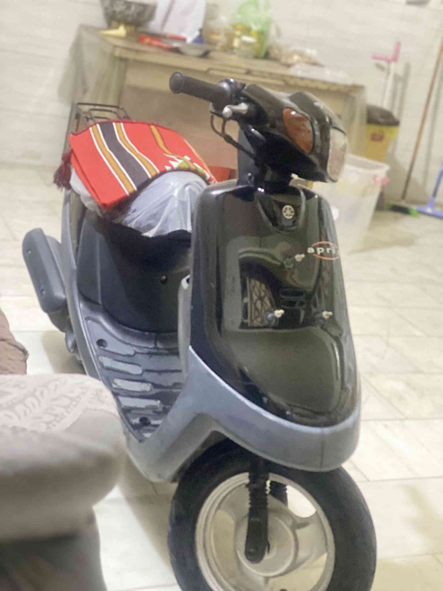 السلام عليكم دراجه بطه زيرو ما ماشيه بعده بل كارتون دراجه نكره سلف كهرباءياته كله شغاله دراجه ما بيه اي شي مبدل درتجه ما مفتوحه السعر ٧٥٠ الف مكاني كربلاء حي النصر ١٤ للستفسار ***********
