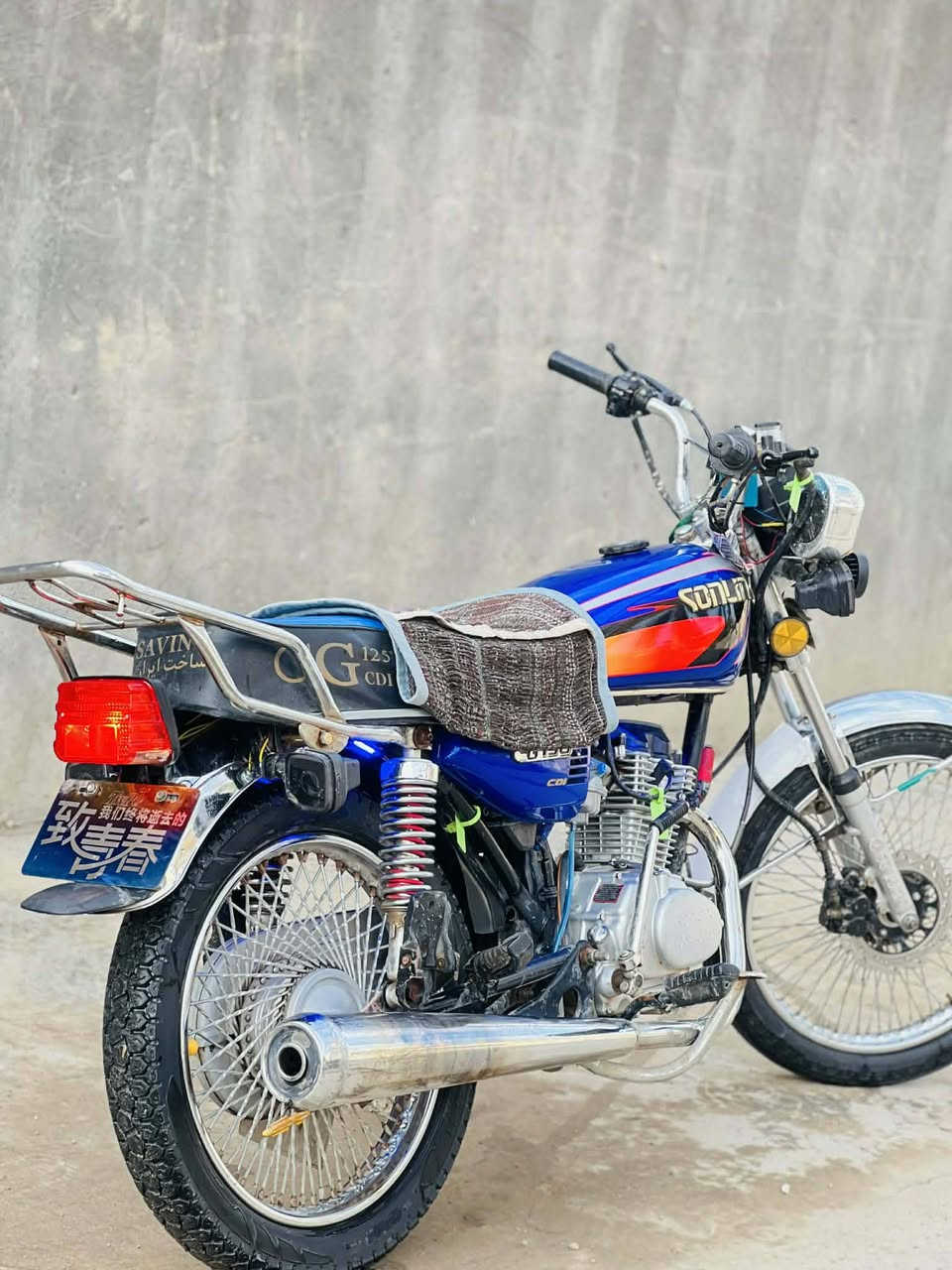 السلام عليكم دراجة تايكر موديل 23 للبيع اي نقص ما بيها شرط هندر واحد الدراجة خير من الله نشطة بيه ورقة كارتونية فقط السعر 500 وبيها مجال مكاني ديالى دلعباس للاستفسار ***********
