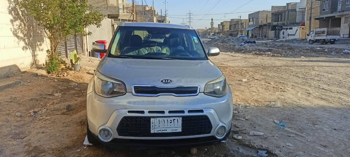 كيا صول 
موديل 2015 
لون سلفر 
تحكم جهتين 
محرك ٢٠٠٠ 
تبديل بنيد وصبغ باب السايق 
رقم ميسان 
مكانها الحلة 
السعر ١٠٧ وبيها مجال 

***********
مكلف بالنشر

