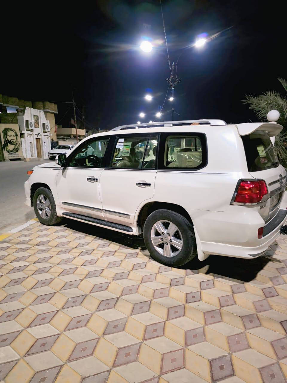 سلام عليكم
للبيع جكسار 
موديل :2013
فئة/GXR حجم محرك 6 سلندر 
ماشيه/ 228
رقم بصره الدولي مميز ب اسمي 
سياره مكفوله كفاله عامه فقط بيه شبر كارت 
سياره جديده جداً مناقصه شي 
مكان سياره ذي قار  السعر 340
رقم الهاتف / *********** متواجد على واتساب
