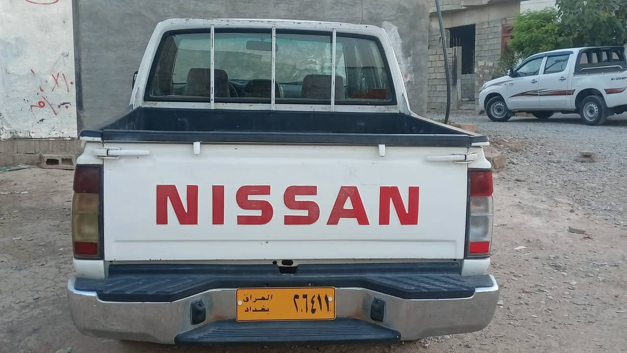 نیسان مودیل 2009 لیزە ر بە شە رتی گێر مە کینە ئە کسل 
تە برید لە گە ڵ سویچ 
بێ دە عمو لێدان 
نمونە لە جوانی
تامی شە ریکە ی تیایە کە م ڕۆشتوو
بێ چرکە بێ مسروف 
سعر 
63 گە ڵاو مە جال 
شوێن چم چماڵ 
ژو 
***********
***********
