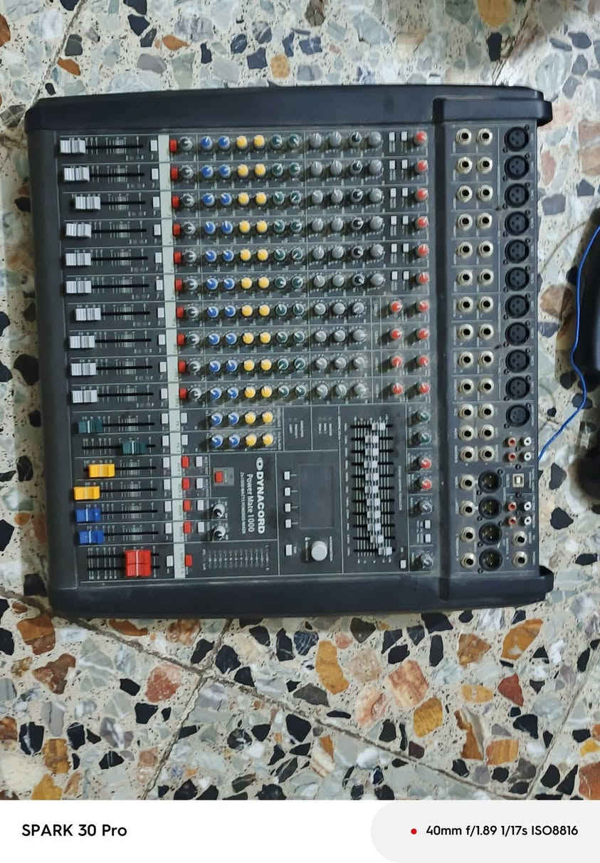 سلام عليكم جهاز داينكور وبور وسماعات دبليو 17 البيع مال موكب فقط ***********
