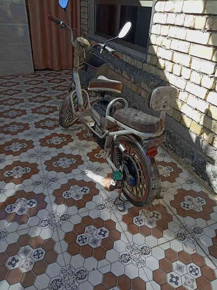 سلام عليكم خوان موطر شحن البيع بطاريات نص عمر تايرات جديدة جاهز سعرة ١٠٠ رقم تلفون ***********
