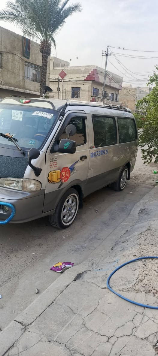 كيه بريجو موديل 2006 رقم انكليزي بسمي تحويل ثاني يوم مصفره هيئه أو غرامات سياره مصبوغه جماليه فقط مكينه 300سوبر كير وكسك كله كفاله 4شواصي كفاله بيه غرفته حاويه السياره كلش حلوه السعر 90 اي استفسار خابر أو تدالل مكان السياره بغداد حي الجهاد الرقم ***********
