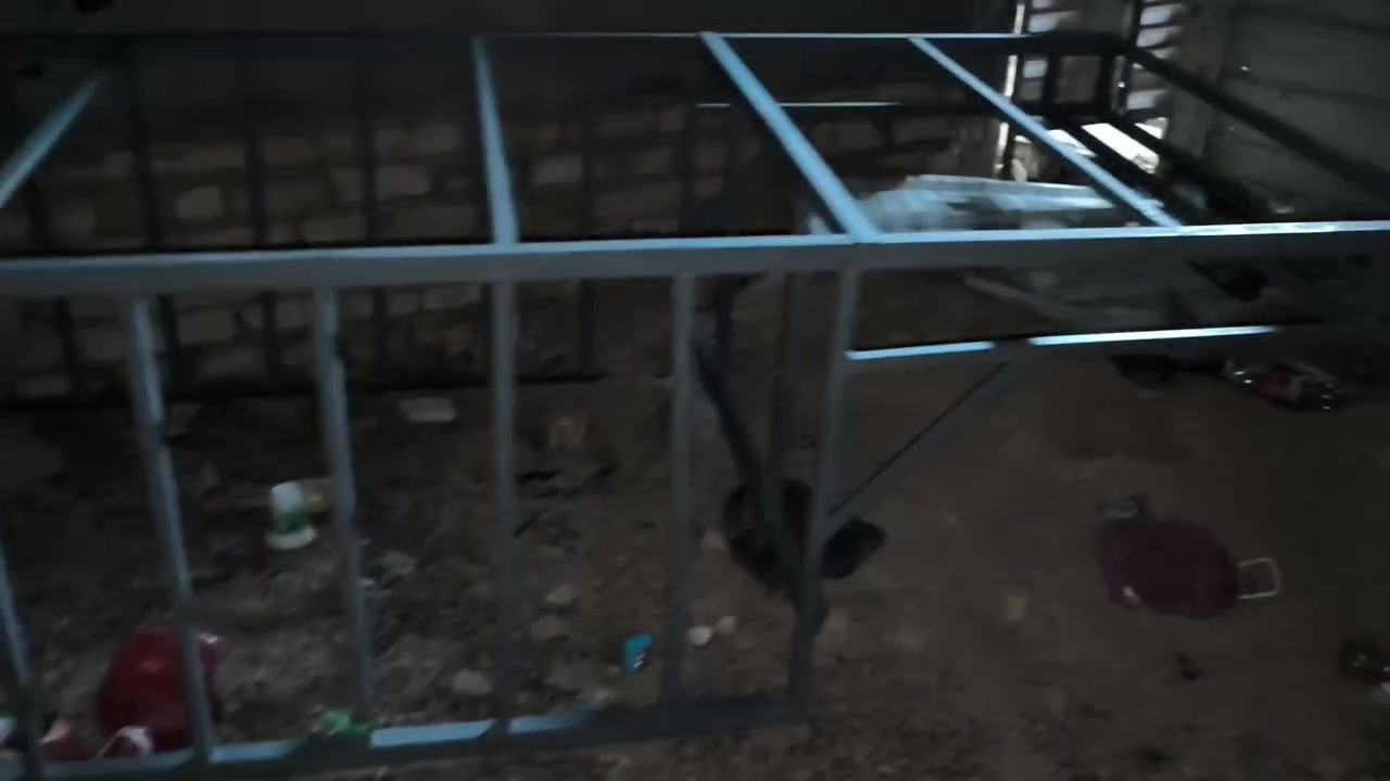 محجر نضيف قطره لحيم مابي   75 وبي مجال قليل مكاني نجف وره الملعب الدولي


**إذا كنت صاحب هذا الإعلان وتريد حذفه لأي سبب، رجاءا أرسل رسالة إلى الدعم الفني**
