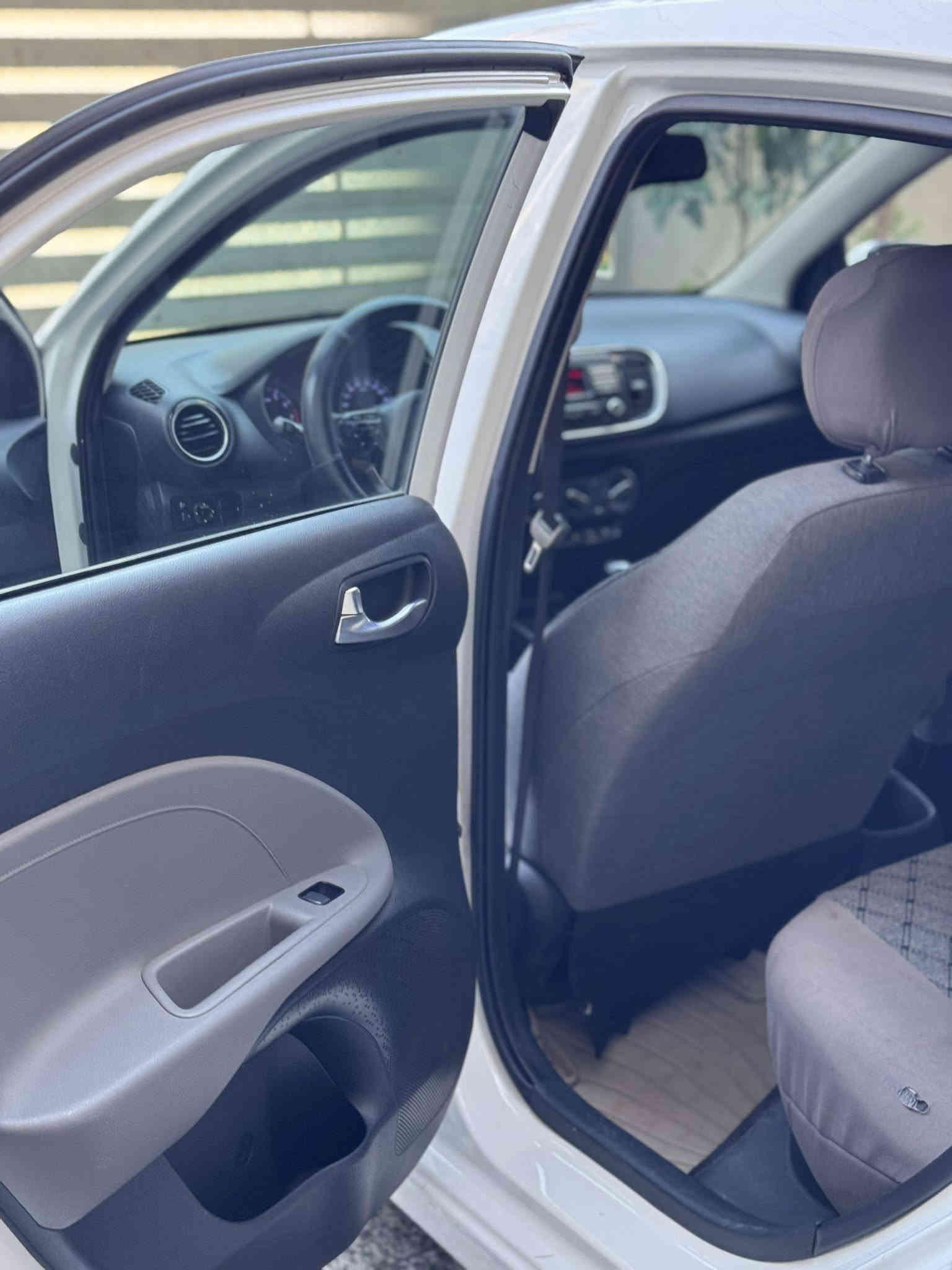 السلام عليكم (كيا بيجاس خليجي) 
(2020 ) مكفولة كير ومحرك وبدون صبغ ✅

فقط بارد بجاملغ الامامي  

ماشية 70 الف كيلومتر 
باسمي سيارة بدون نقص كاملة باتري وتخم تاير وصدر كله جديد مصارله شهر 

السعر مناسب 109 ورقة يعني شدة و9 ورقات وبيها مجال بسيط 

مكاني بغداد الاعظمية 

استفسار ***********  ابراهيم
