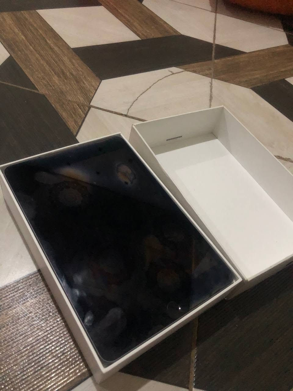 ايباد مني سكس معروف مواصفاتها جهاز يخبل ب ببجي جهازبلادي ما مفتوح ذاكره64 بس زر تطفي ما يدوس بسبب طيحه يسونه10 كامل ملحقاته سعره150 قفل رقمي ***********
