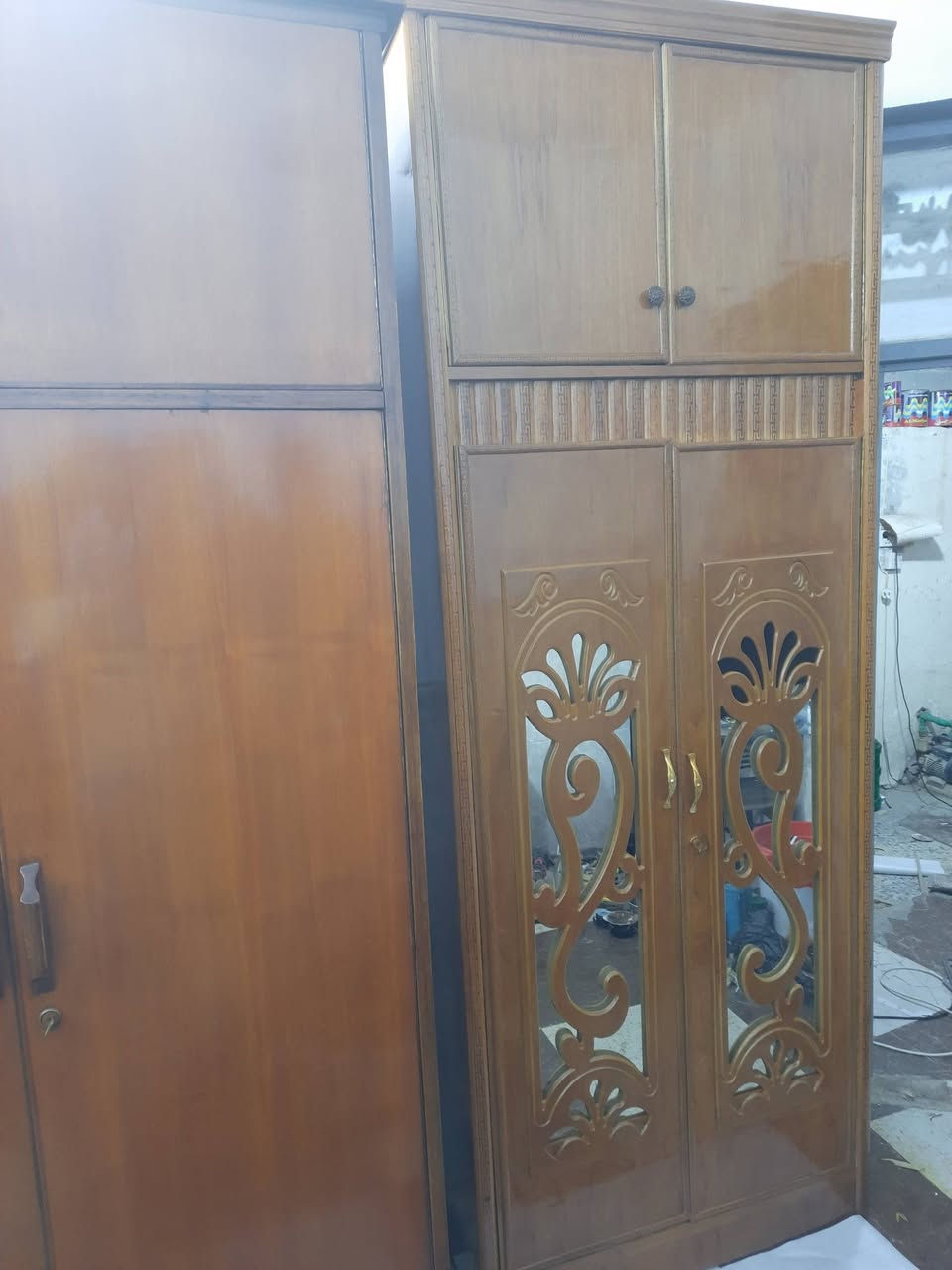 كنتور بابين ارتفاع مترين ونص وهاي النظافة كدامك السعر 100 العنوان كربلاء حي المجتبى ***********
