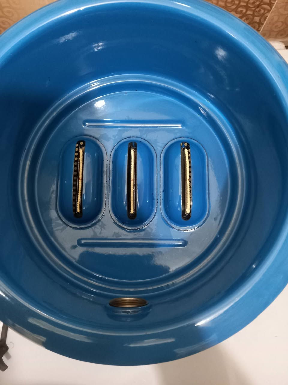 لمبة ام الفتل رويال كامبين نظافة عالية للإستفسار الاتصال على الرقم***********
