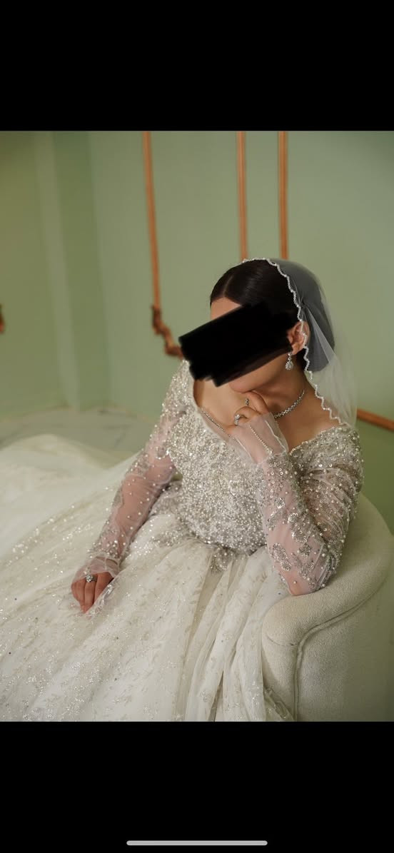 بدلتي اخذتها من دار برادا قبل سنه بمليونين اله ربع مع الطرحه ب ٢٥٠ بس ماعندي مكان الها واريد ابيعها عارضتها هي والطرحه ب ٣٠٠ وبيها مجال وعندي توصيل لكل محافظات العراق


**إذا كنت صاحب هذا الإعلان وتريد حذفه لأي سبب، رجاءا أرسل رسالة إلى الدعم الفني**