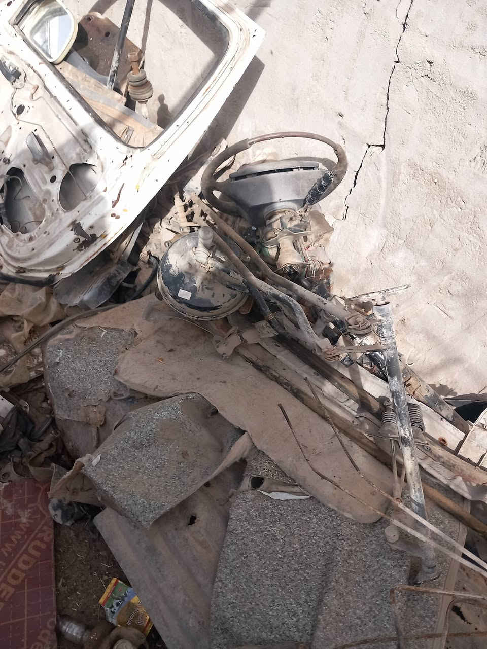 غراض فتون كامله للبيع كلمن بسعره العنوان بغداد لأمين ثانية رقم ***********
