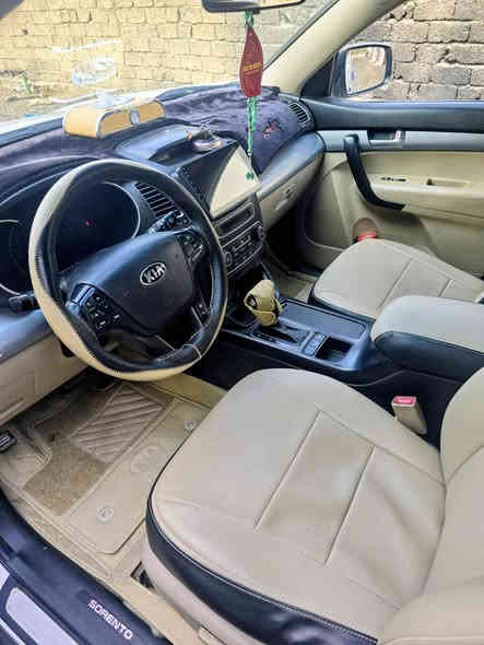 سورنتو 2015
محرك ٦ سلندر
فول ماعدا الفتحة
٧ راكب 
محرك وكير مكفل 
تخم تاير   
تبريد ٣ قطع  
رقم بغداد دولي 
كامرة خلفية
تحويل مباشر اي غرامات ما عليها 
التواصل ***********
