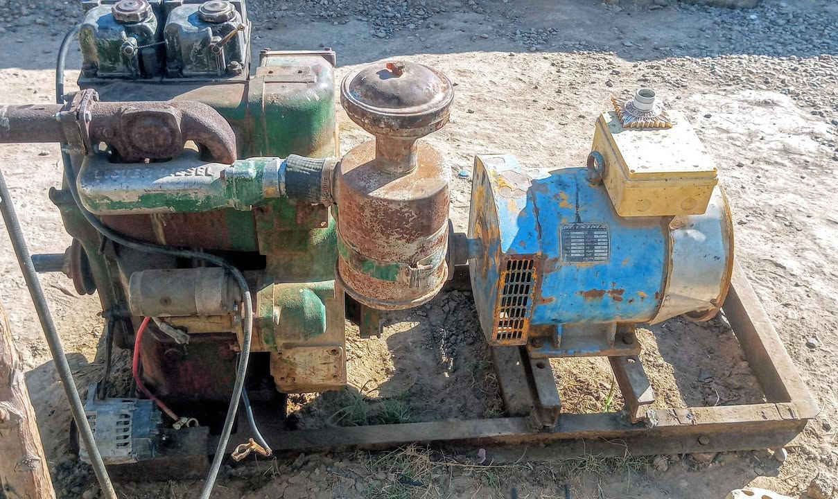 السلام عليكم مولد لستر انكليزي 2بستم شغال على الفحص راس توليد 12.5kva السعر 1,5000,000 وبي مجال قليل للاتصال على الرقم ***********0
