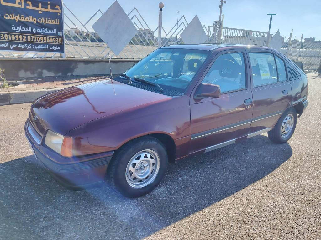 سياره اوبل كاديت موديل 91 حجم 16سياره نظيفه جدا كولشي مابي شرط بدون ضربه سنويه مشروع وطني لل 2029 كهربائية كلها شغال تخم صدر جديد بي دفتر بنزين
سعر 29وبي مجال بسيط عنوان كركوك رقم هاتف *********** كركوك, العراق
