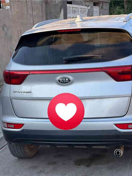 سلام عليكم كية سبورتج موديل 2018 وارد امريكي حادثة باب الصدر والباب الخلفي واحد امبدل  محرك 2400  رقم الماني مثنى مشروع وطني تحويل ثاني يوم مكاني بغداد حسينه المعامل رقم الهاتف *********** السعر 160وبيه مجال
