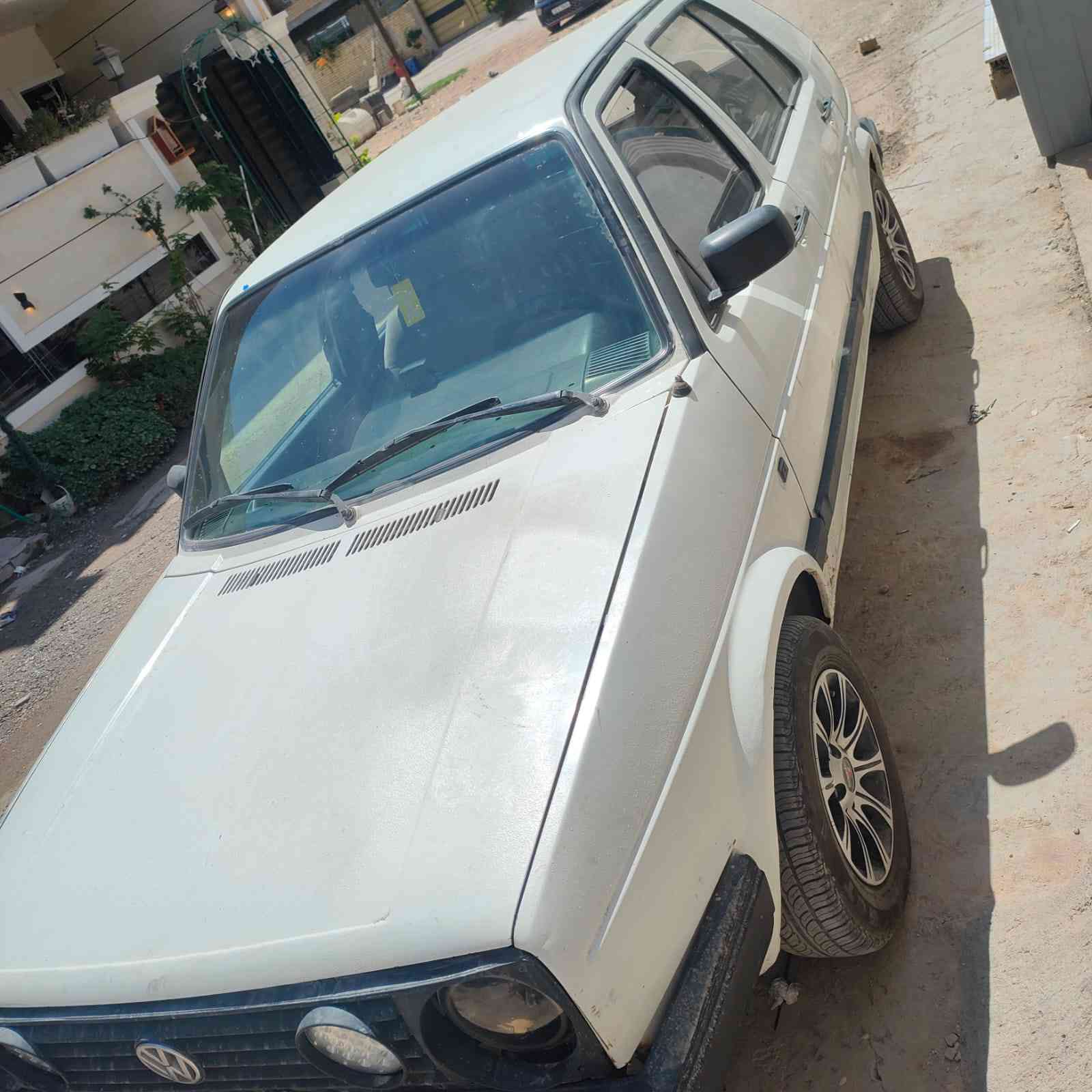 موديل ١٩٩٣ رقم انبار وراعيه الشرعي همين بالانبار تحويل ثاني يوم  مكان السيارة بغداد
السيارة شغالة وتمشي بس بيه دخانه بيضه 
حدادية دواخل نضيفة 
سعره ١٩ ورقة وبيه مجال بسيط


**إذا كنت صاحب هذا الإعلان وتريد حذفه لأي سبب، رجاءا أرسل رسالة إلى الدعم الفني**