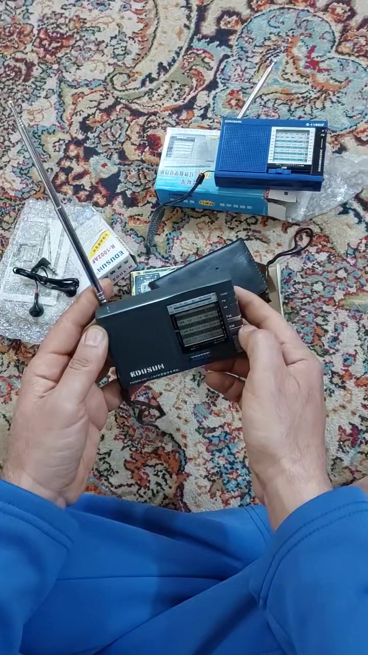 السلام عليكم 
متاح راديو جديد غير مستخدم العدد ٣ السعر مع التوصيل ٤٠


**إذا كنت صاحب هذا الإعلان وتريد حذفه لأي سبب، رجاءا أرسل رسالة إلى الدعم الفني**