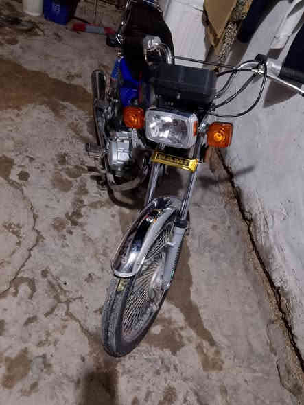 السلام عليكم دراجه اربعه قير اوراق سكنر دراجه نظيفه ب 500 وبيها مجال للشراي ***********
