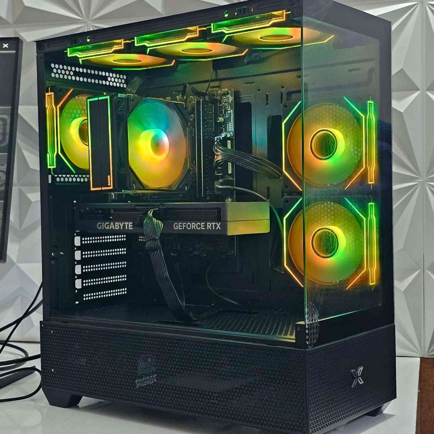 تحية طيبة زبائننا الكرام ❤️

توفرت لدينا تجميعة (كيس) 
المواصفات 💚 :

I5_13400F 
Rtx 4060ti 8gb gigabyte eagle 3fan
B760m msi pro e 
Ram 16g 2×8 3200
M.2 nvme 500gb adata 
Psu 650 watt Thermalright bronze 
Case 6 fan rgb xigmatek 
Cpu cooler sama 
السعر مليون و 300  الف ثابت 

للحجز مراسلة الصفحة فقط ♥️

متوفر توصيل جميع المحافظات ❤️


**إذا كنت صاحب هذا الإعلان وتريد حذفه لأي سبب، رجاءا أرسل رسالة إلى الدعم الفني**